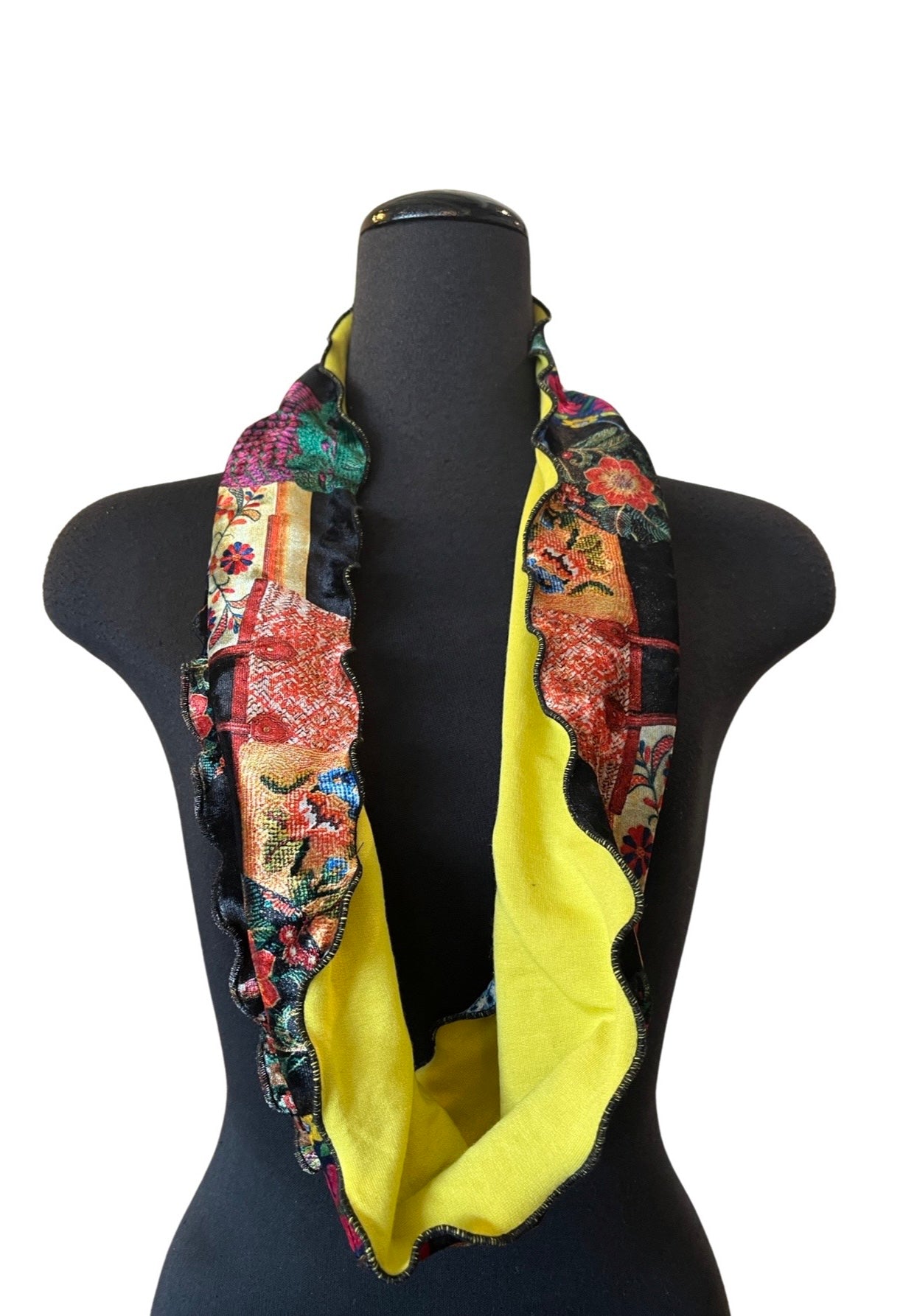 L&B Signature Infinity Scarf – Lousje & Bean
