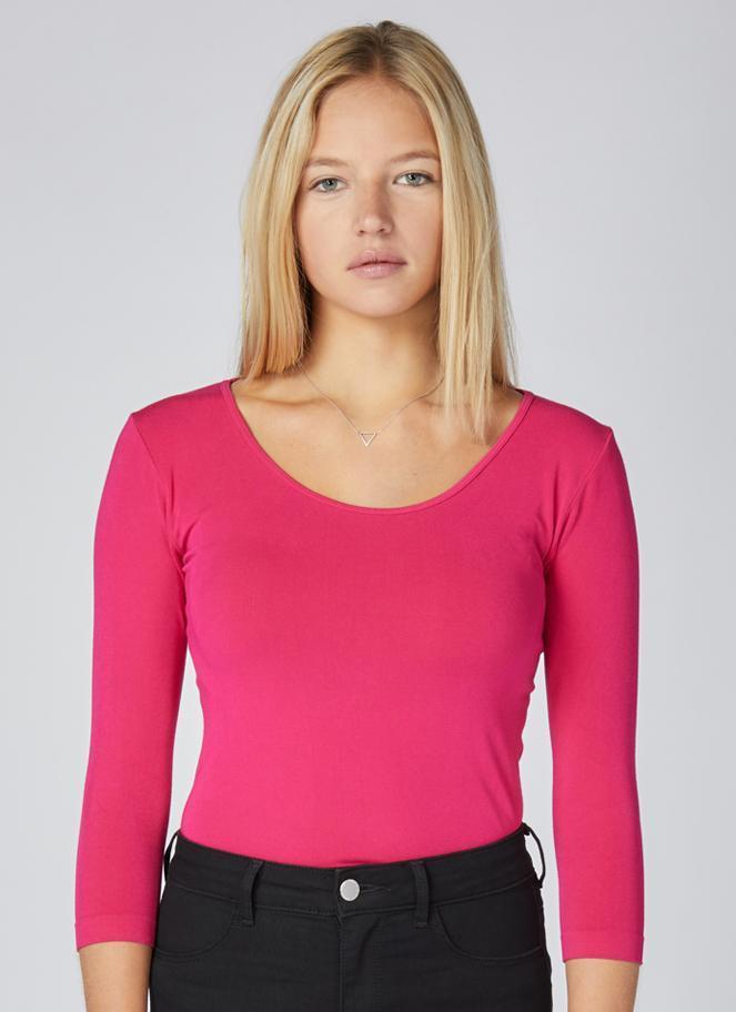 c'est moi bamboo seamless women's clothing line. cest moi seamless clothing. best basics. best 3/4 sleeve scoop top