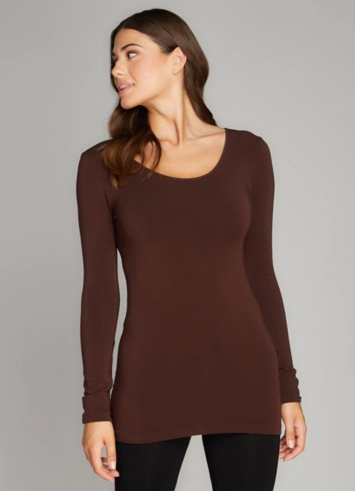 c'est moi bamboo seamless women's clothing line. cest moi seamless clothing. best basics. best long sleeve scoop top in brown