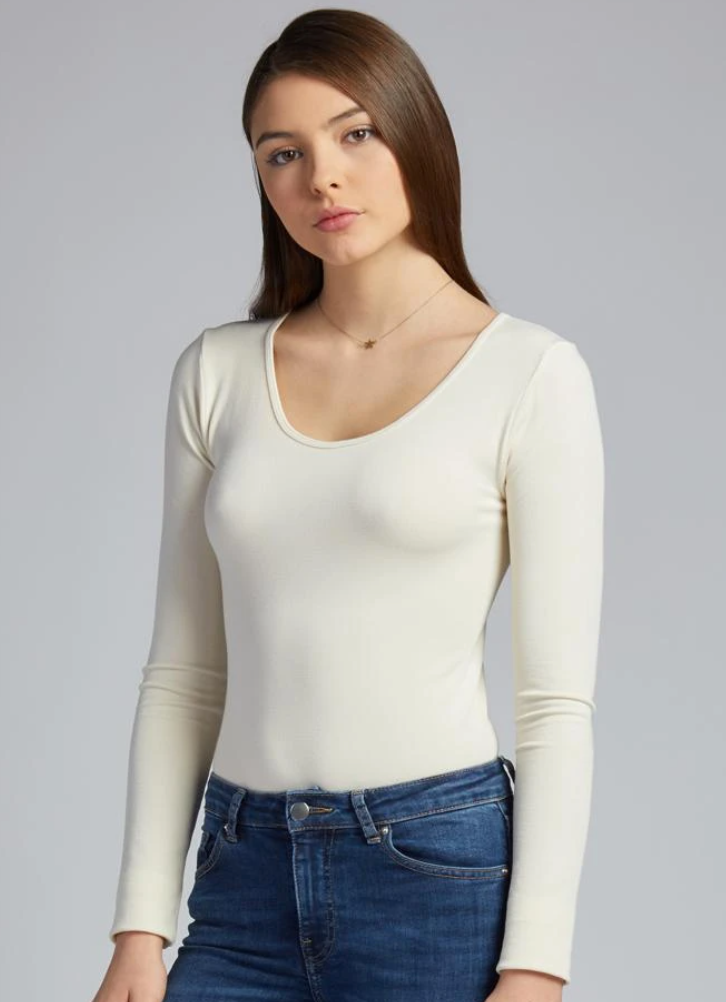 c'est moi bamboo seamless women's clothing line. cest moi seamless clothing. best basics. best long sleeve scoop top in ivory