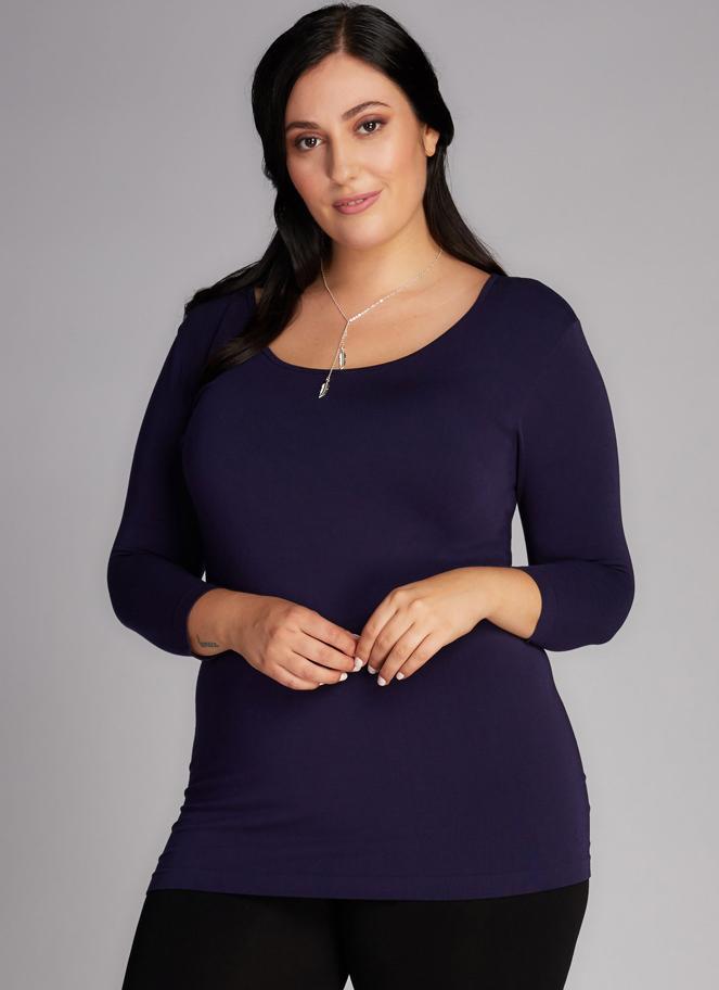 c'est moi bamboo seamless women's clothing line. cest moi seamless clothing. best basics. best 3/4 scoop top for Plus size women